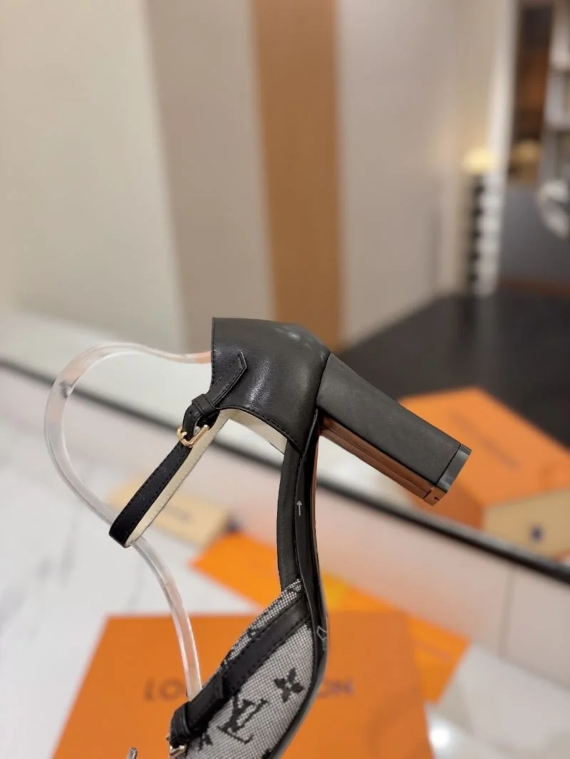FreshLook Louis Vuitton Sandals 32241