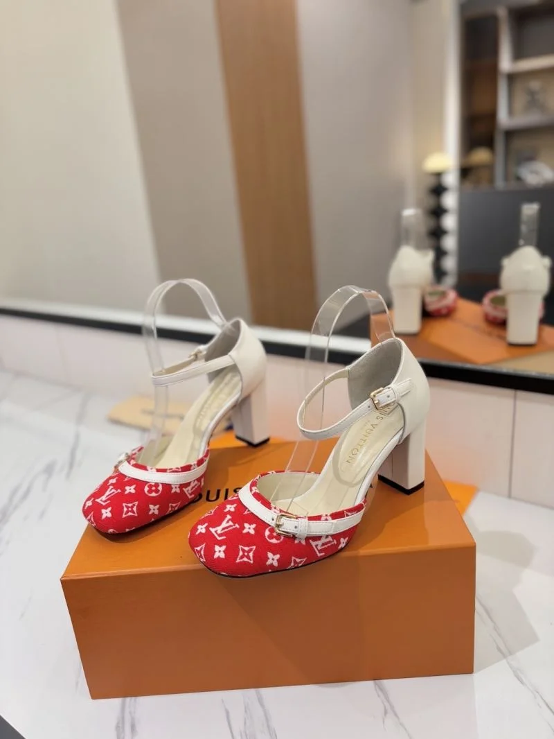 Louis Vuitton Sandals Sleek 32244