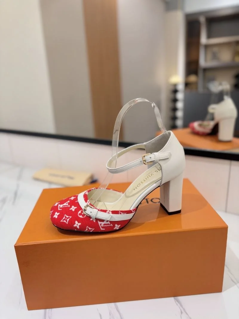 Louis Vuitton Sandals Sleek 32244
