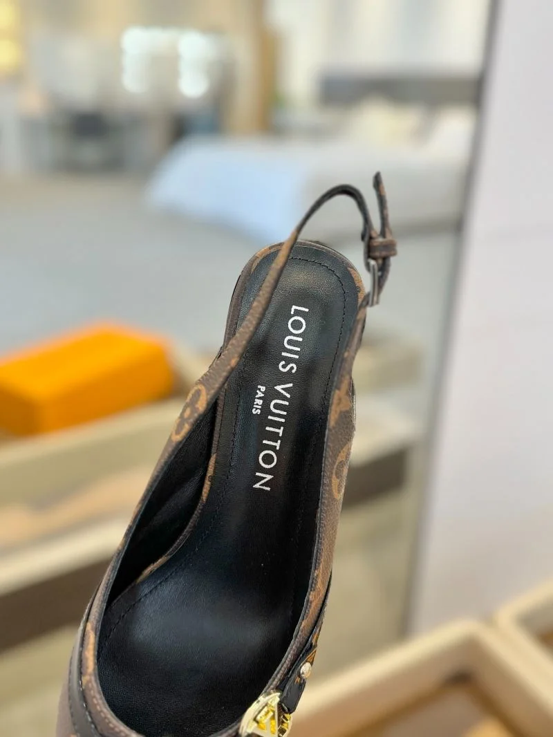 Attractive Louis Vuitton Sandals 31888