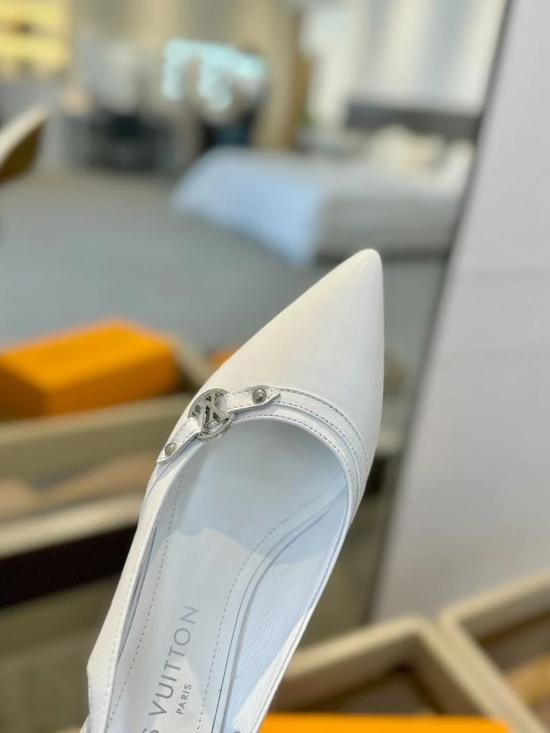 Bold Louis Vuitton Sandals 31892