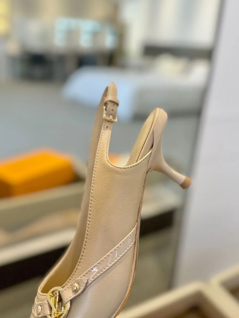 WaterResistant Louis Vuitton Sandals 31894
