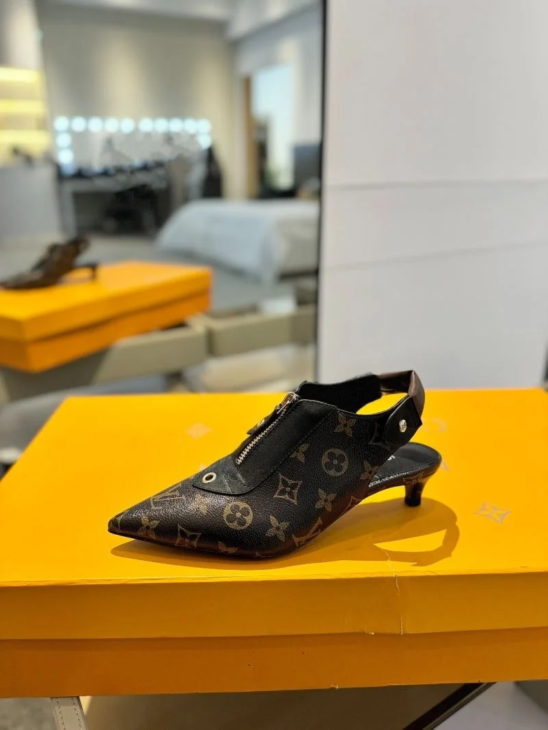 Louis Vuitton Sandals ModernLook 31890