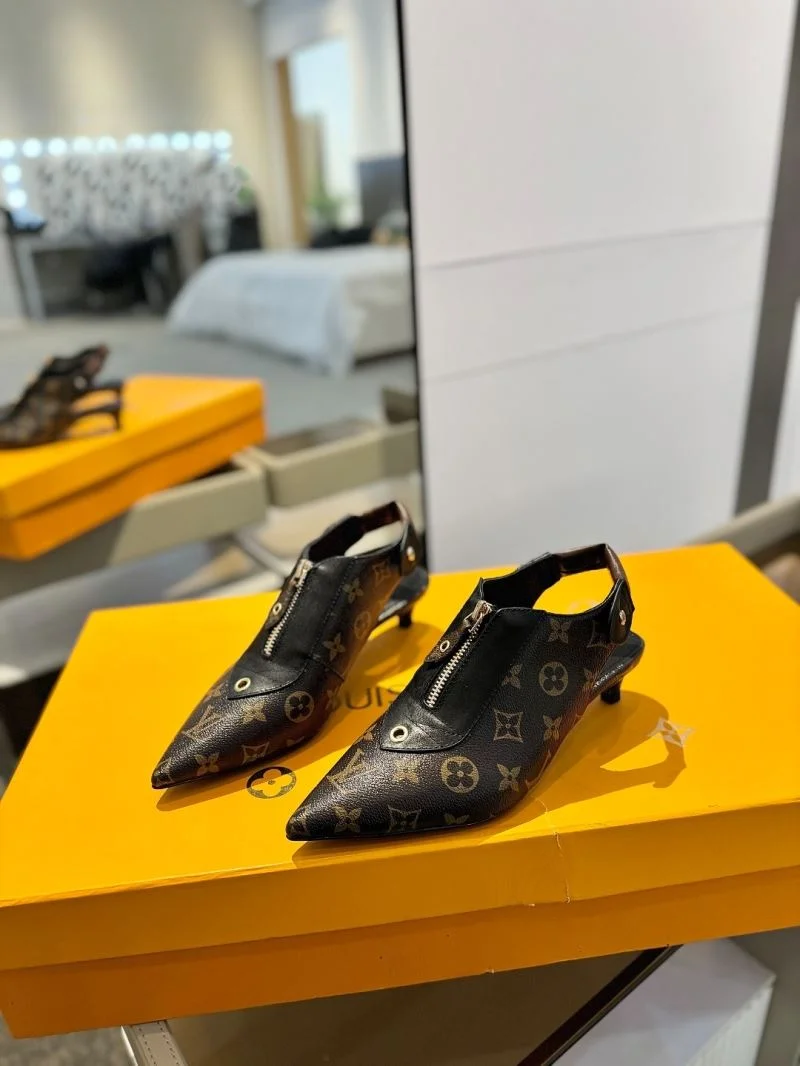 Louis Vuitton Sandals ModernLook 31890