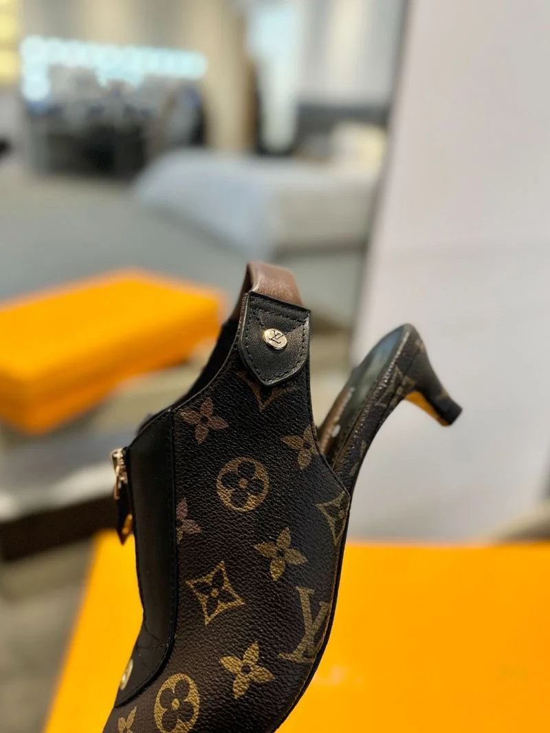 Louis Vuitton Sandals ModernLook 31890