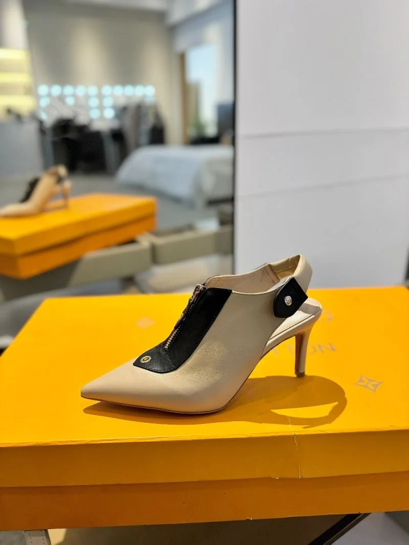 Louis Vuitton Sandals Functional 31885