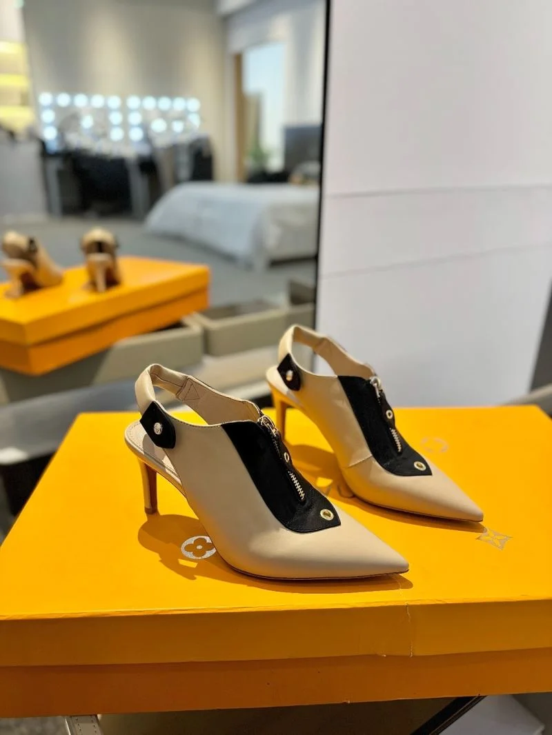 Louis Vuitton Sandals Functional 31885