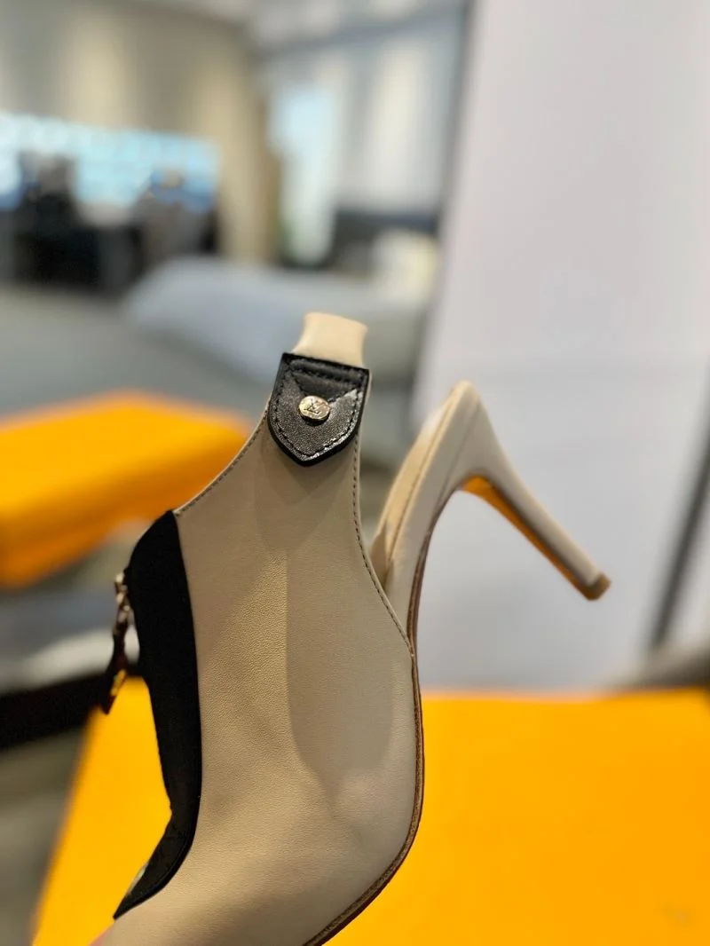 Louis Vuitton Sandals Functional 31885