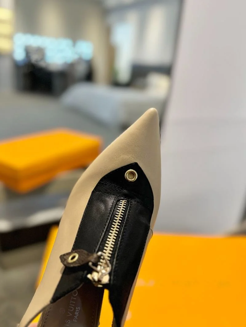 Louis Vuitton Sandals Functional 31885