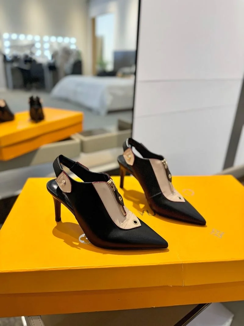 Louis Vuitton Sandals Elegant 31875