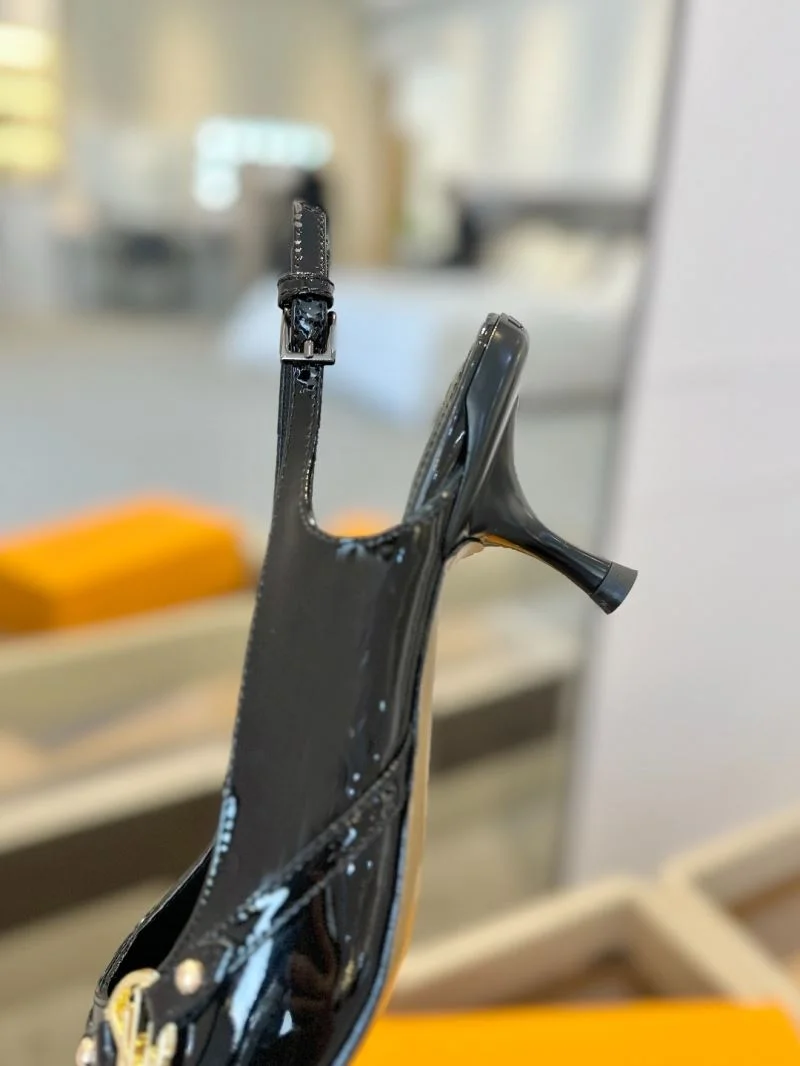 Effortless Louis Vuitton Sandals 31871