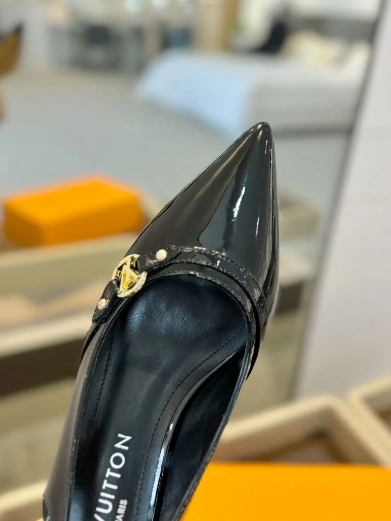 Effortless Louis Vuitton Sandals 31871