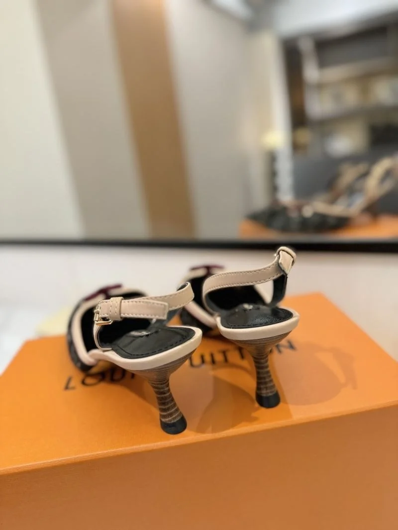 Louis Vuitton Sandals Flexible 31859
