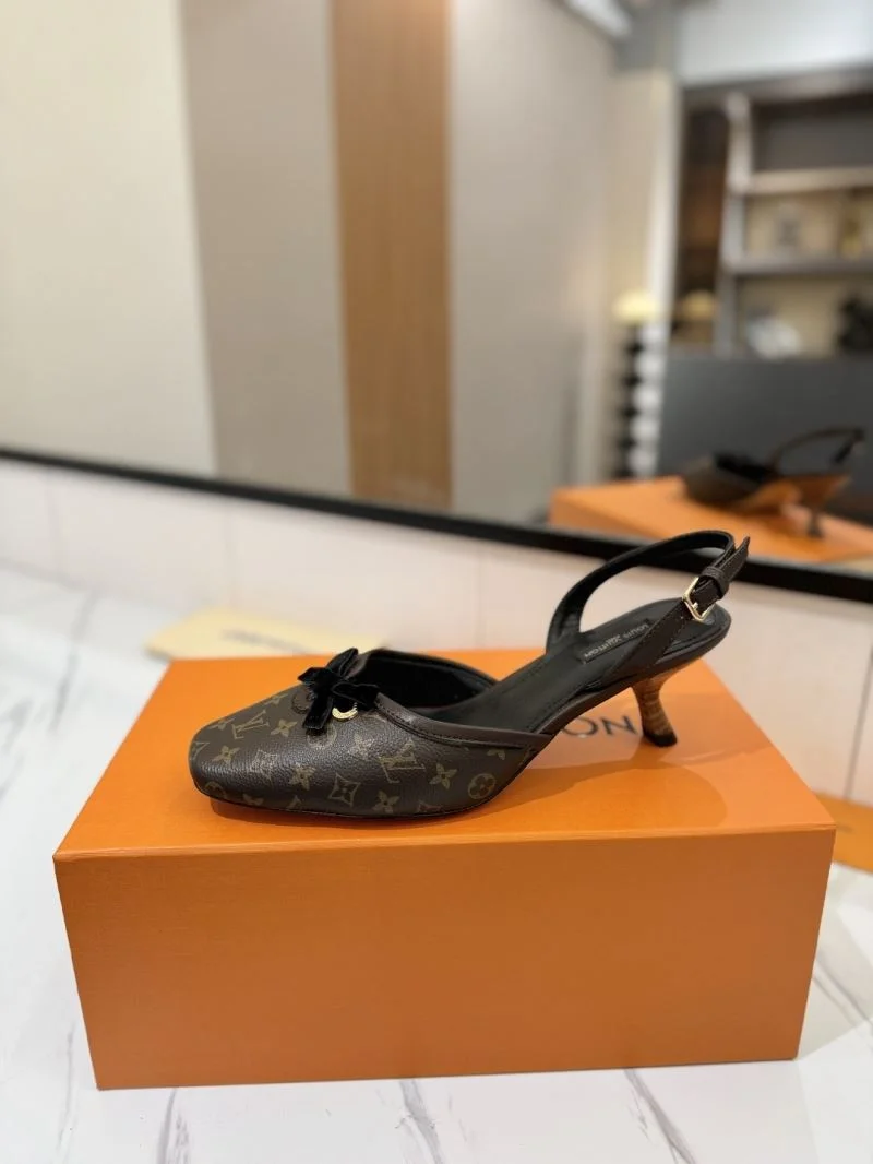 Sleek Louis Vuitton Sandals 31874