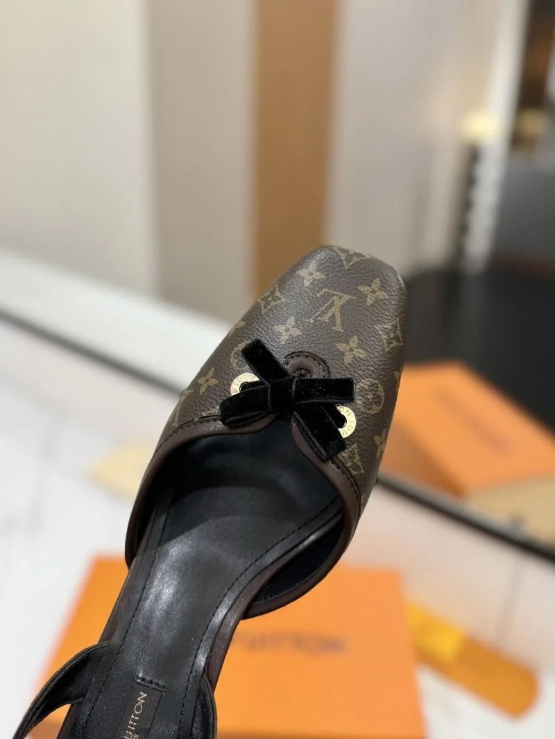 Sleek Louis Vuitton Sandals 31874