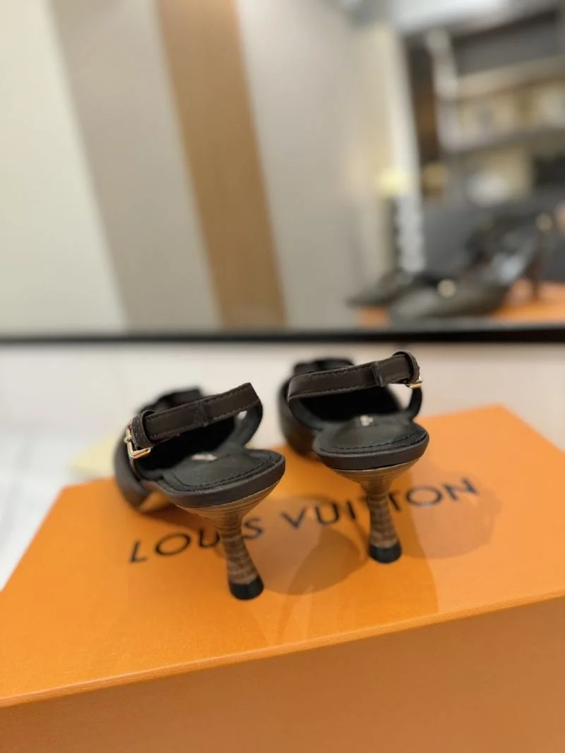 Sleek Louis Vuitton Sandals 31874