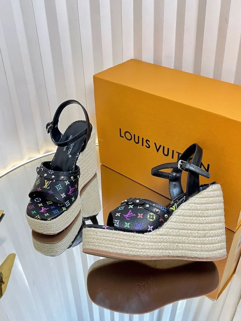 Lightweight Louis Vuitton Sandals 31870