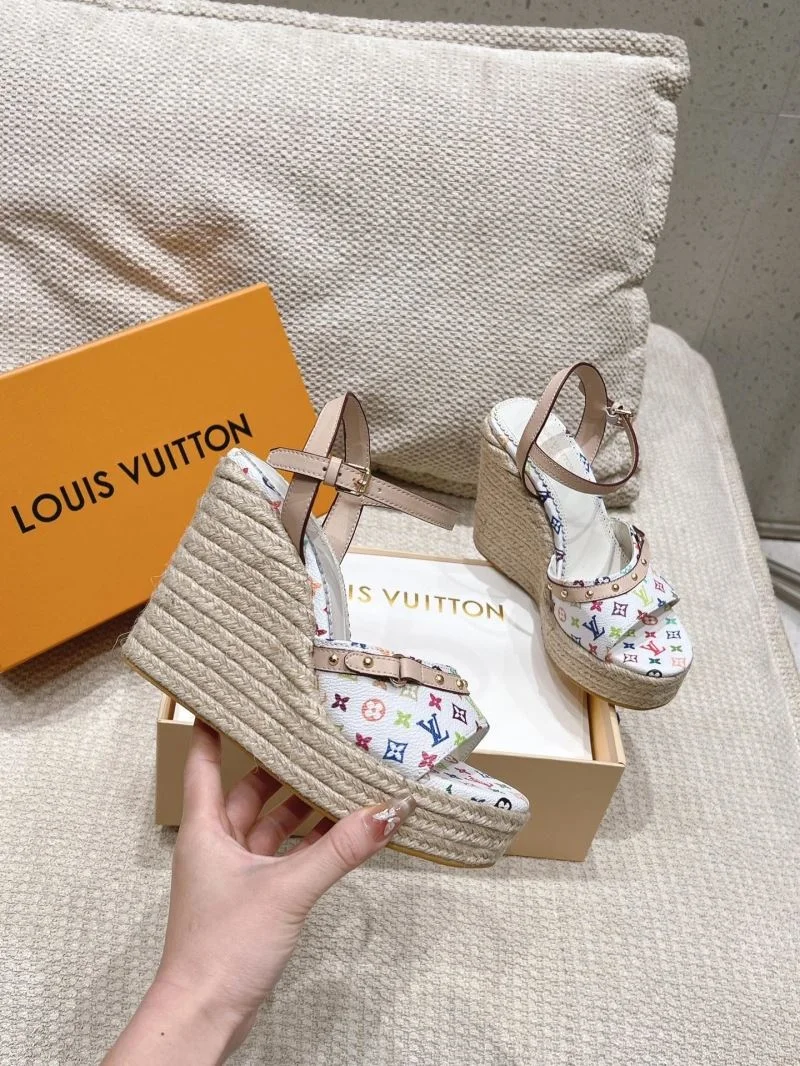 UrbanChic Louis Vuitton Sandals 33316