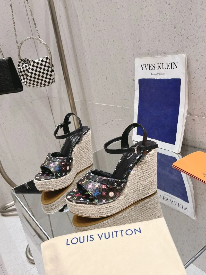 Affordable Louis Vuitton Sandals 33315