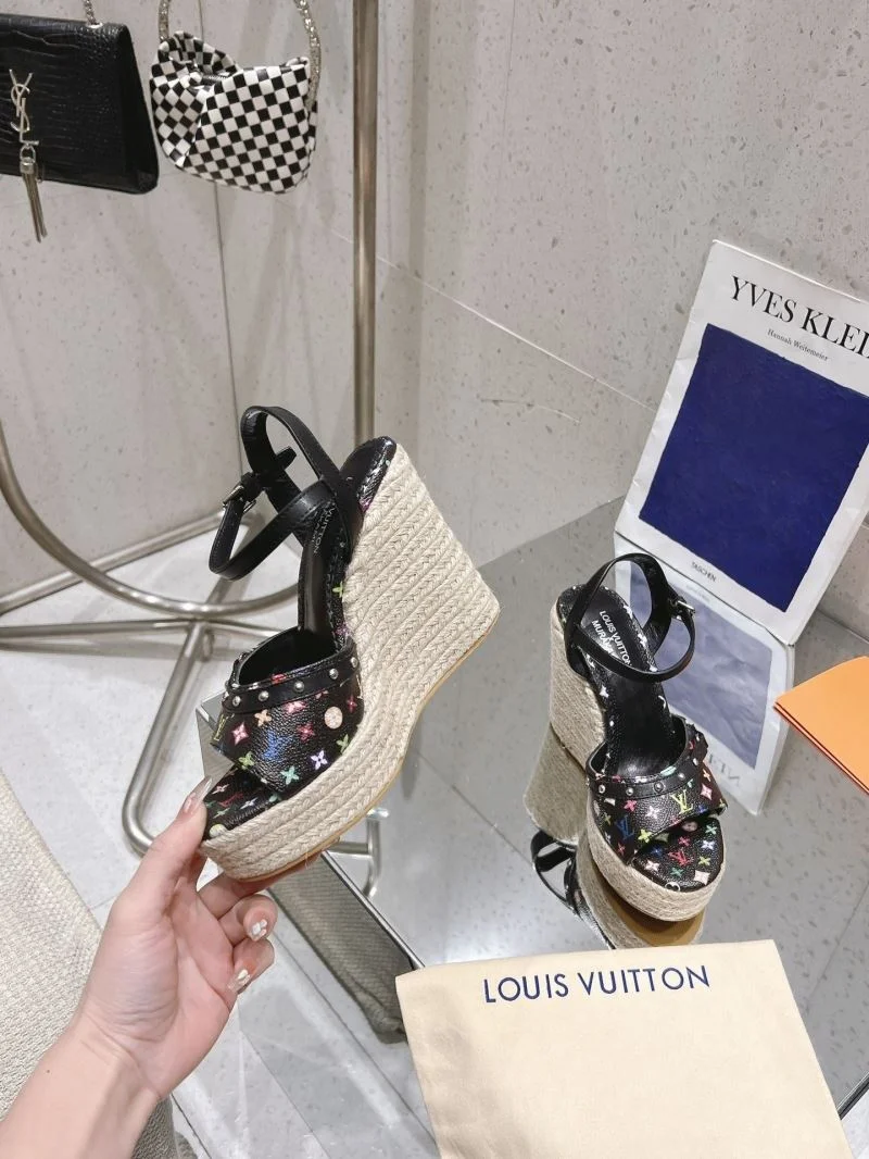 Affordable Louis Vuitton Sandals 33315