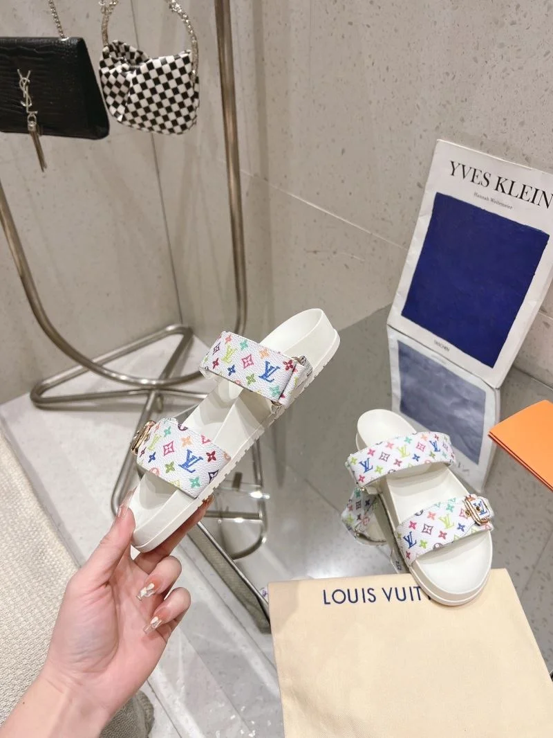Sporty Louis Vuitton Sandals 33303