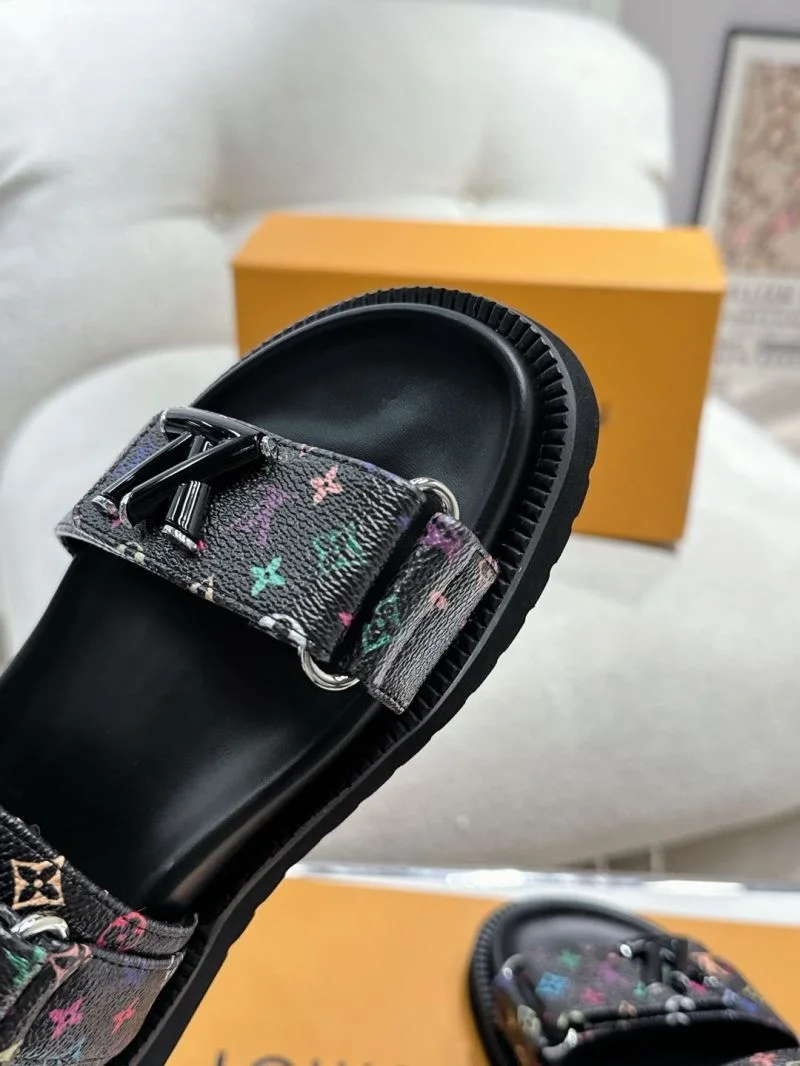Flexible Louis Vuitton Sandals 33289