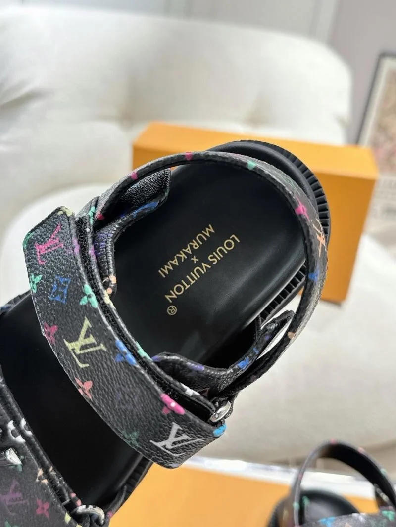 Flexible Louis Vuitton Sandals 33289