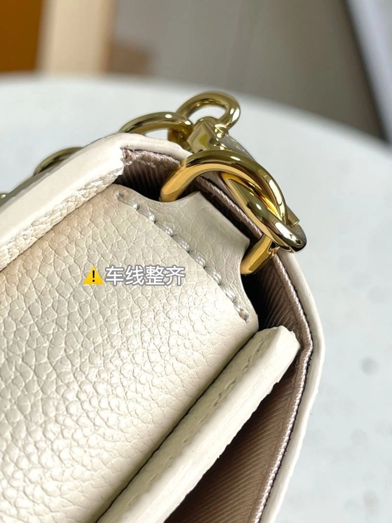 ZipUp Louis Vuitton Satchel Bags 93973