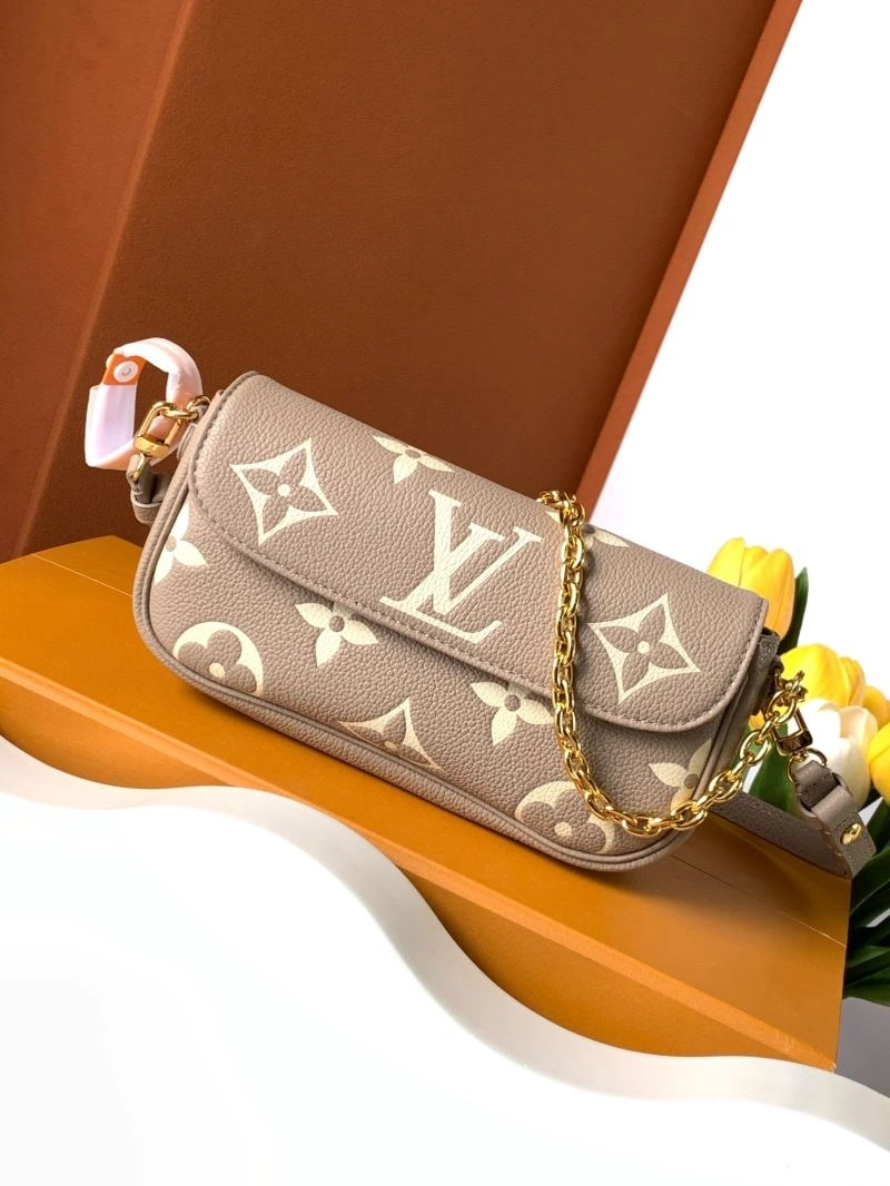 WaterResistant Louis Vuitton Satchel Bags 93765