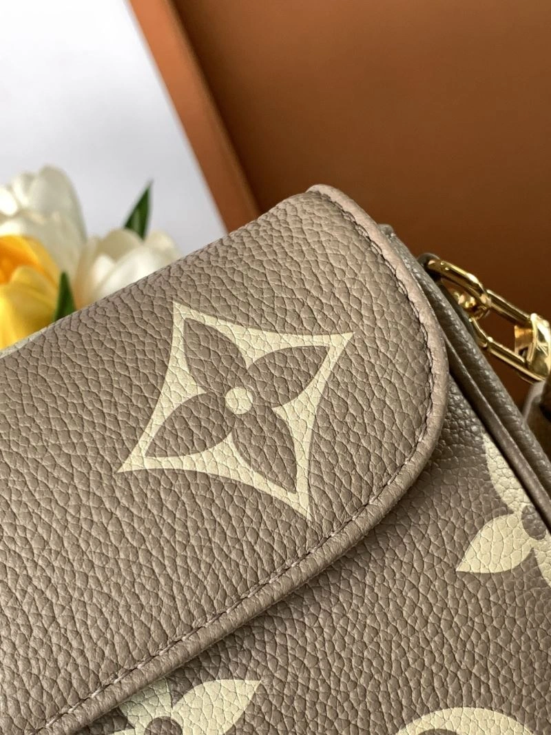 WaterResistant Louis Vuitton Satchel Bags 93765