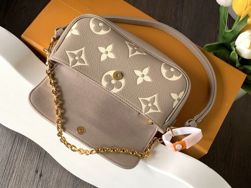 WaterResistant Louis Vuitton Satchel Bags 93765