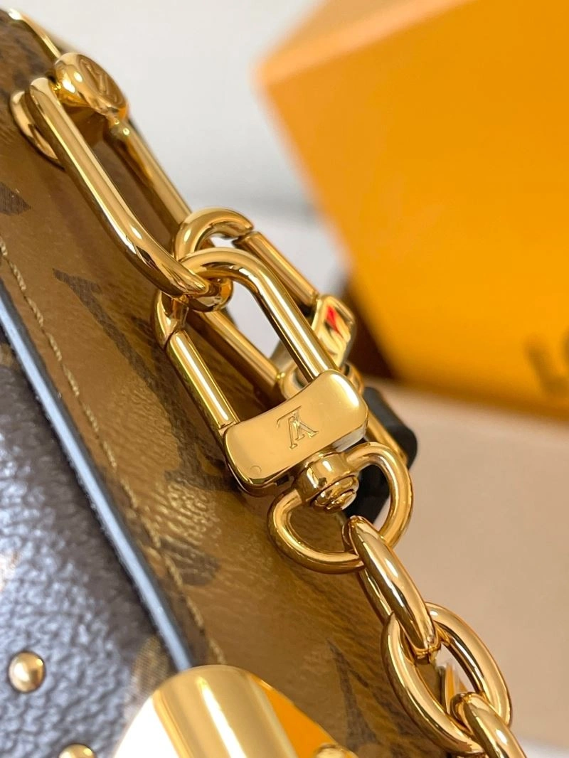 Unisex Louis Vuitton Satchel Bags 93630