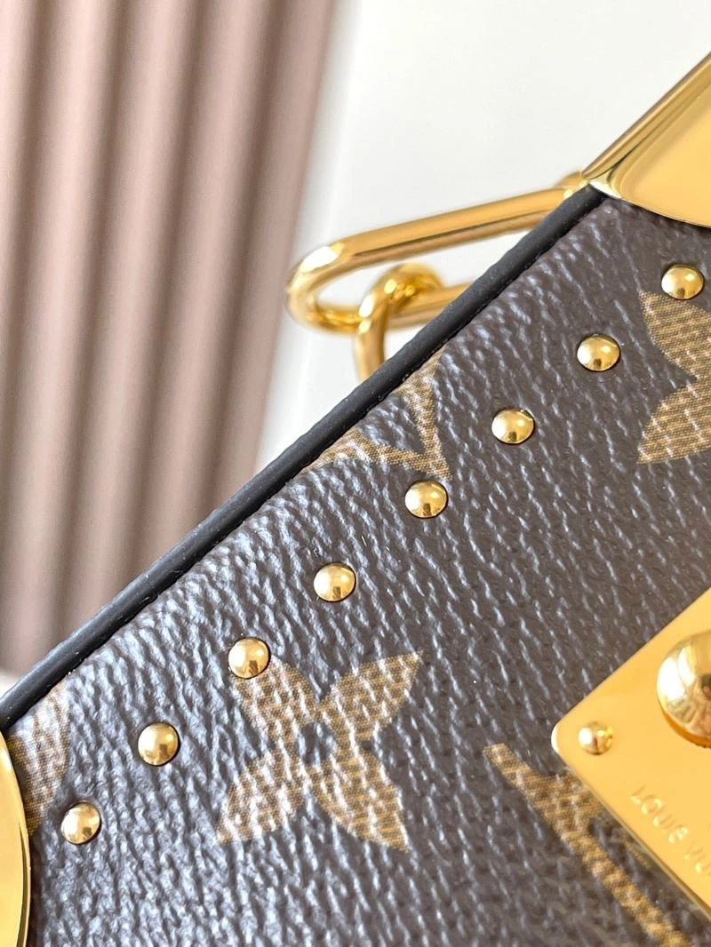 Unisex Louis Vuitton Satchel Bags 93630
