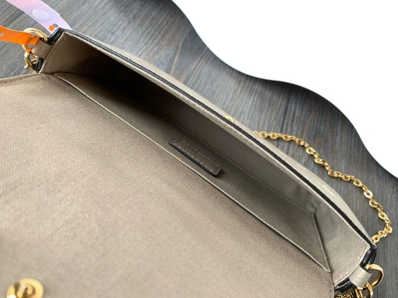 Louis Vuitton Satchel Bags Chic 93547