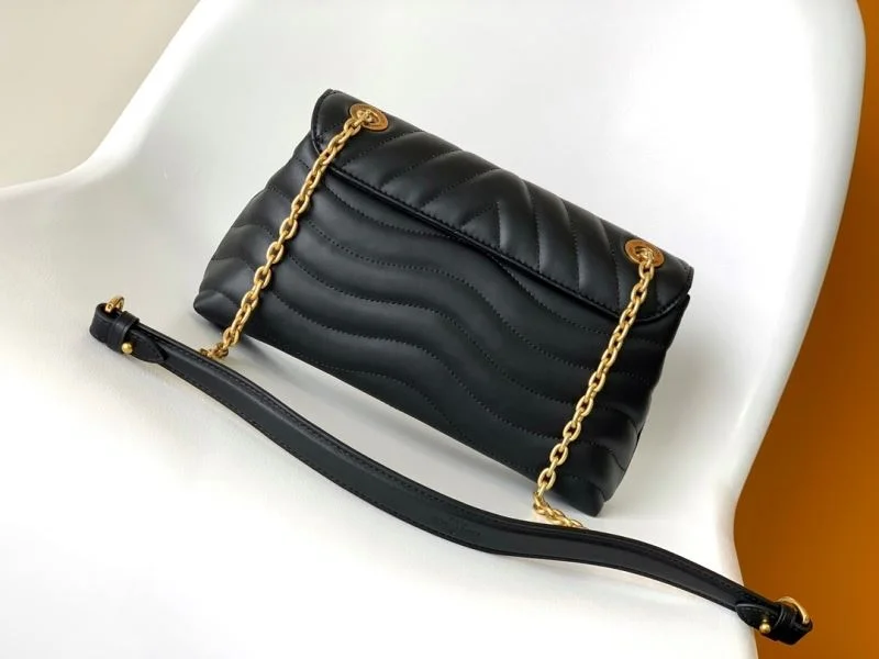 Stretchable Louis Vuitton Satchel Bags 42815
