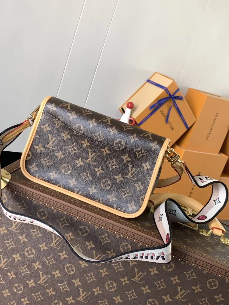 Minimalist Louis Vuitton Satchel Bags 42759