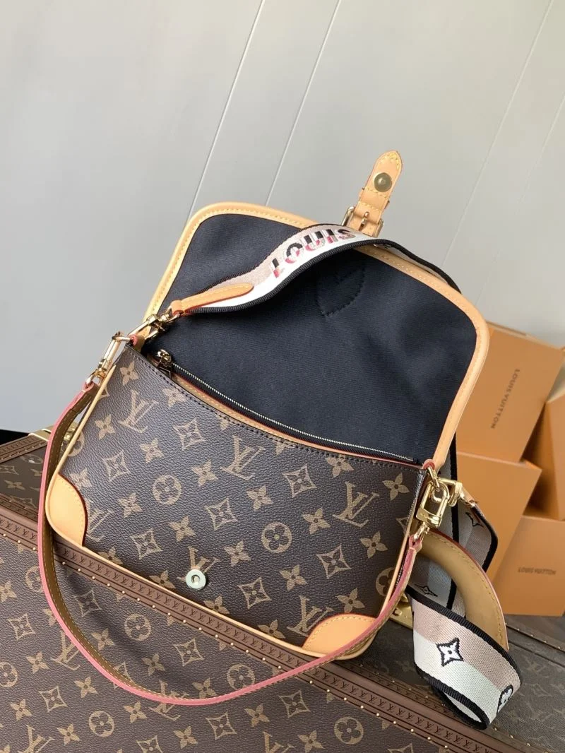 Minimalist Louis Vuitton Satchel Bags 42759