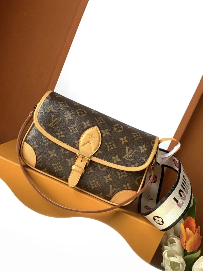 RelaxedFit Louis Vuitton Satchel Bags 42743