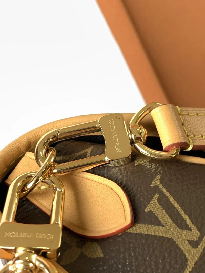 RelaxedFit Louis Vuitton Satchel Bags 42743