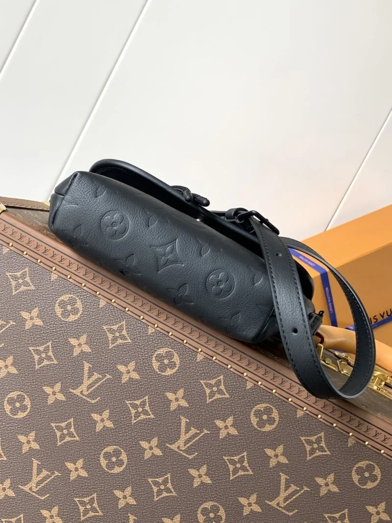 StreetReady Louis Vuitton Satchel Bags 42750
