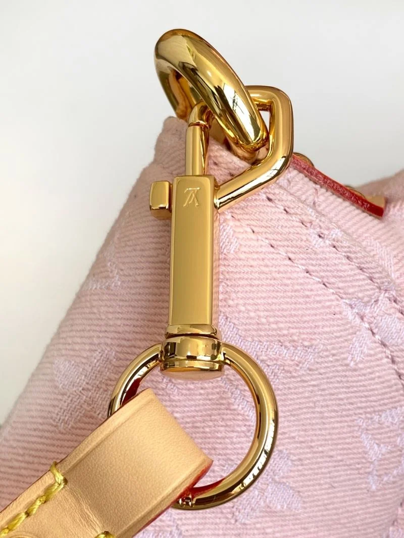 Louis Vuitton Satchel Bags Snug 42620