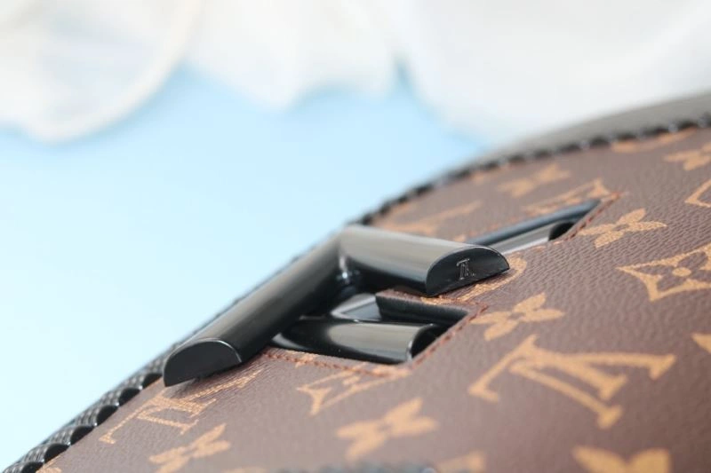 Louis Vuitton Satchel Bags Unisex 87429