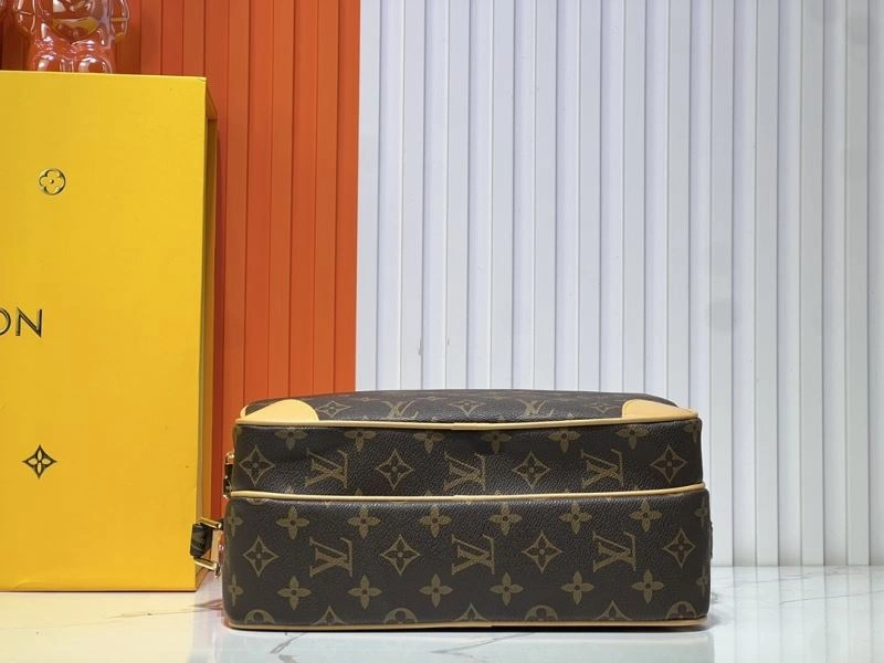 Unisex Louis Vuitton Satchel Bags 78842