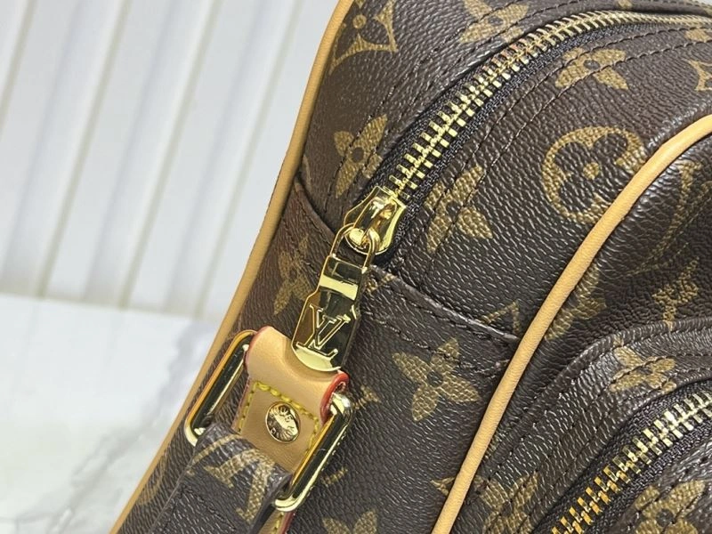 Unisex Louis Vuitton Satchel Bags 78842