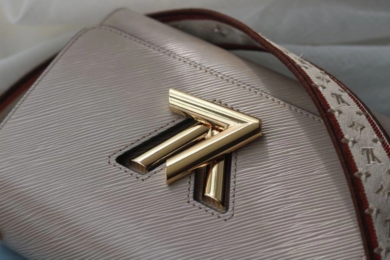 Snug Louis Vuitton Satchel Bags 80177