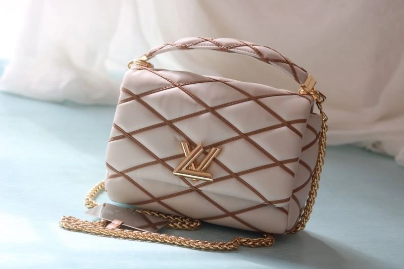 Unisex Louis Vuitton Satchel Bags 80146