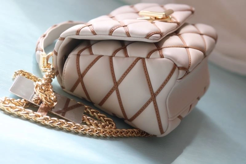 Unisex Louis Vuitton Satchel Bags 80146