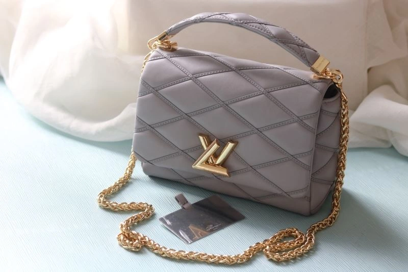Louis Vuitton Satchel Bags Soft 80137