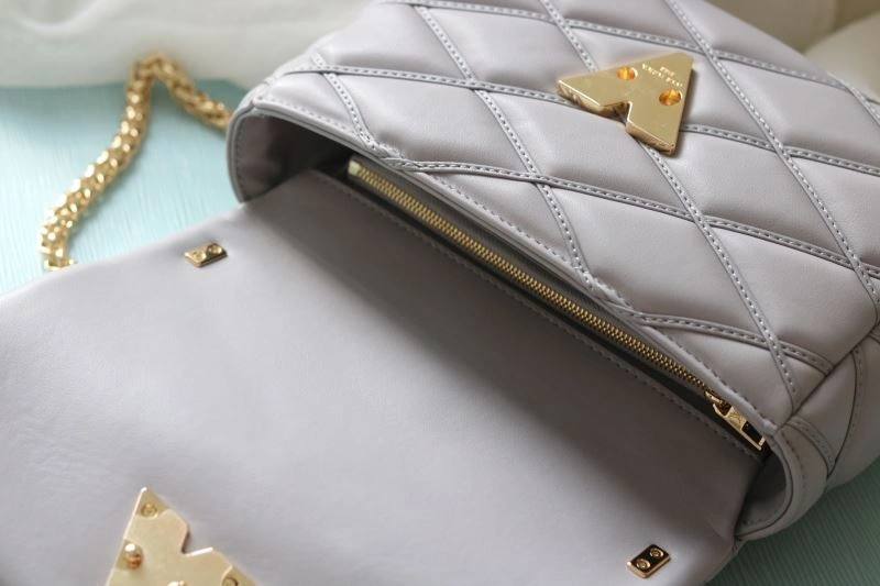 Louis Vuitton Satchel Bags Soft 80137