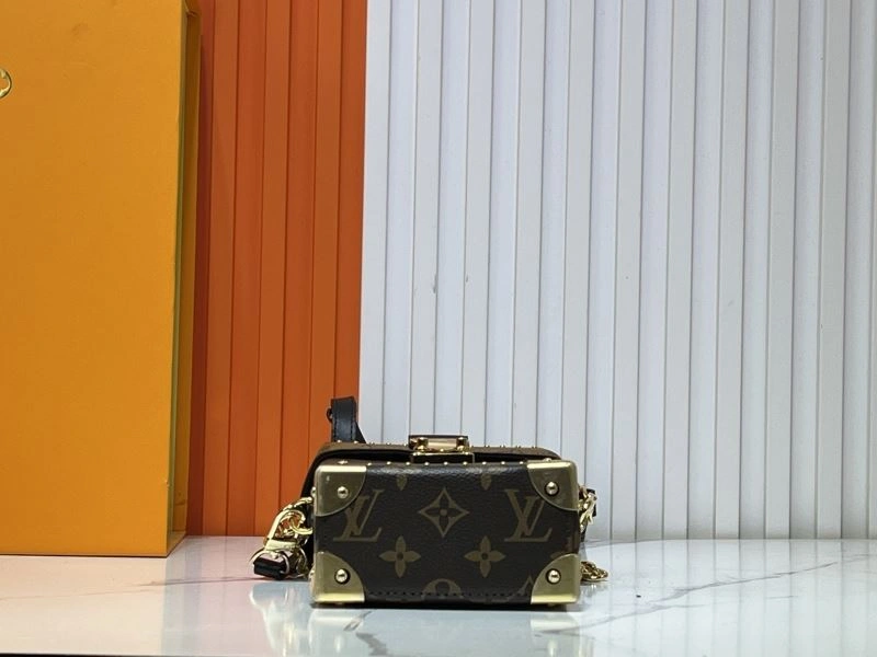 Sporty Louis Vuitton Satchel Bags 80155